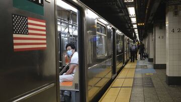 Pasajeros en el metro de la Ciudad de Nueva York. Junio 8, 2020. 