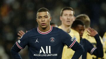 Soccer Football - Champions League - Group A - Paris St Germain v Club Brugge - Parc des Princes, Paris, France - December 7, 2021  Paris St Germain&#039;s Kylian Mbappe reacts REUTERS/Benoit Tessier