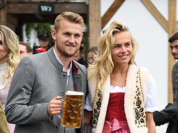 Matthijs de Ligt y AnneKee Molenaar.