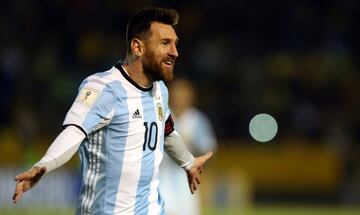 1-3. Messi celebró el tercer gol.