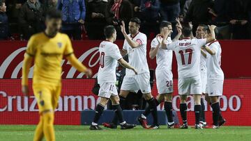 Sevilla de Sampaoli vuelve a golear y presiona a Barcelona