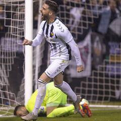 Un Hércules inofensivo cae con justicia en Castalia