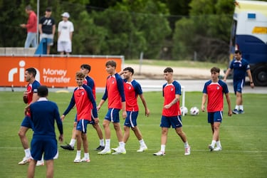 Tevenet, pendiente de las lesiones del primer equipo para el derbi