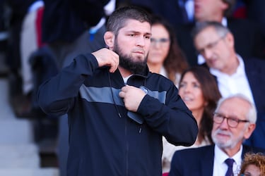 Khabib Nurmagomedov afila a los campeones en Nueva Jersey