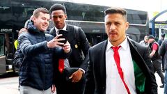 Alexis viajó a Barcelona para duelo por la Champions