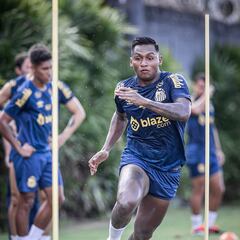 Santos podría rescindir el contrato de Alfredo Morelos