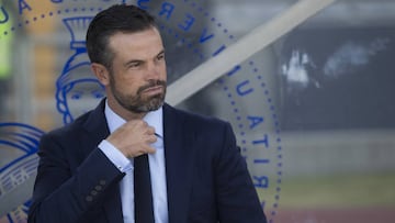 El estratega de Lobos BUAP aprovechó el Día de los Santos Inocentes para jugarle una curiosa broma a una reportera.