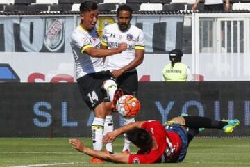 FÃºtbol, Colo Colo v UniÃ³n EspaÃ±ola.
Primera fecha, Campeonato de Clausura 2016.
El jugador de Colo Colo MartÃ­n RodrÃ­guez juega el balÃ³n durante el partido contra  UniÃ³n EspaÃ±ola por  primera divisiÃ³n en el estadio Monumental de Santiago, Chile.
16/01/2016
Marcelo Hernandez/Photosport*******

Football, Colo Colo v Union Espanola.
First date, Clousure Championship 2016.
Colo Colo's head coach MartÃ­n RodrÃ­guez  play the ball during the first division football match  against UniÃ³n EspaÃ±ola at the Monumental stadium in Santiago, Chile.
16/01/2016
Marcelo Hernandez/Photosport