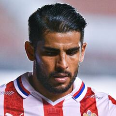 Clásico Nacional: así fue la expulsión de Miguel Ponce por una plancha sobre 'Leo' Suárez