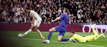 6-1. Federico Valverde asiste para el desmarque de Jude Bellingham dentro del área del Mónaco. El jugador inglés regatea a Philipp Köhn y marca a placer a portería vacía.