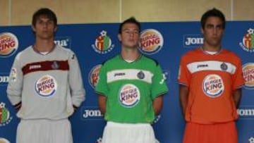 El Getafe presenta su nueva equipación para la temporada 2010-2011