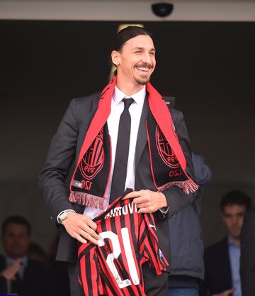 La presentación de Ibra con el Milan