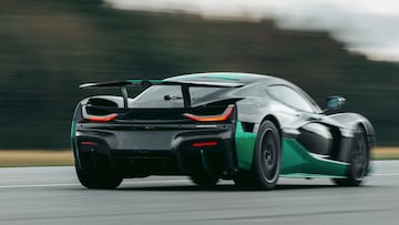 ¿Puede un auto ir a más de 270 km por hora en reversa?