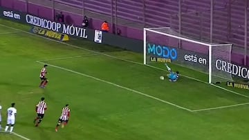 ¡Atajó un penal! Toselli se lució en el inicio de la liga argentina