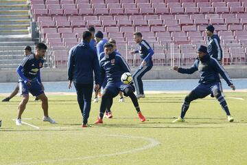 Hinchas de Universidad de Chile realizan el tradicional Banderazo previo al Superclásico. En la fotografía Gonzalo Jara, Jean Beausejour, Gonzalo Espinoza y Rafael Vaz.
