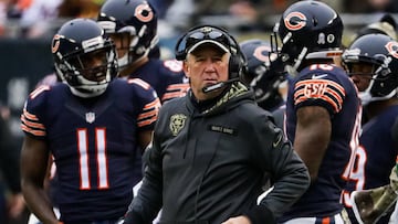 CHICAGO, IL - NOVEMBER 27: Head coach John Fox of the Chicago Bears stands on the sidelines in the first quarter against the Tennessee Titans at Soldier Field on November 27, 2016 in Chicago, Illinois. Jonathan Daniel/Getty Images/AFP
== FOR NEWSPAPERS, INTERNET, TELCOS & TELEVISION USE ONLY ==