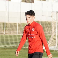 Oficial: Álex Valle llega cedido hasta final de curso