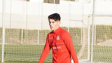 Oficial: Álex Valle llega cedido hasta final de curso