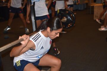 La Selección Colombia inició la concentración para la Copa América Femenina en la ciudad de Cali. 
Trabajo físico con las 23 convocadas por el técnico Nelson Abadía. 
El debut será el 8 de julio en el Pascual Guerrero frente a Paraguay (7:00 p.m.)