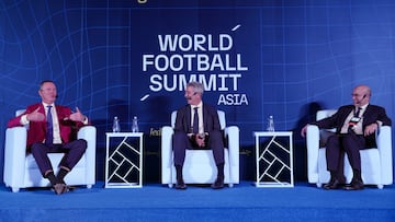 Miguel Ángel Gil en el Worrld Football Summit.