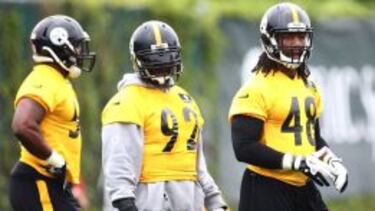 Los Pittsburgh Steelers, concentradísimos en sus OTAs.