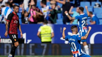 CORNELLÁ EL PRAT (BARCELONA), 05/10/2024.- El jugador del Espanyol Pol Lozano celebra un gol durante el partido de LaLiga disputado frente al RCD Mallorca este sábado en el RCDE Stadium. EFE/ Enric Fontcuberta
