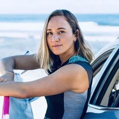 Así son las 17 surfistas que competirán en la élite mundial del surf en 2020