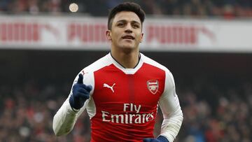 Alexis S&aacute;nchez suma 17 goles en la Premier League por Arsenal. 