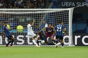 Debut Mbappé.