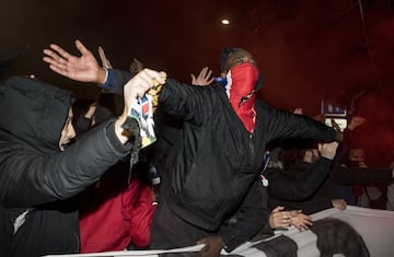 Ofensiva conjura de los ultras del PSG en el recibimiento a su equipo