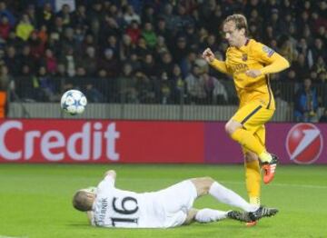 0-2. Rakitic marc¨® el segundo gol.