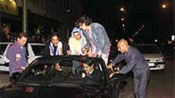 <b>BRINDIS</B>. Correa, Movilla, Dani, Burgos y Calvo celebran el ascenso.