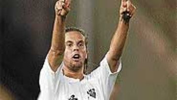 <B>HÉROE</B>. David Sánchez fue la sensación de la jornada del sábado.