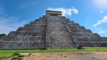 ¿De cuánto es la multa que pagará el turista que subió a Chichén Itzá?