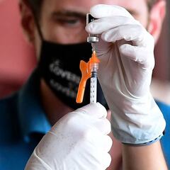 Why is Tennessee halting vaccines for adolescents?