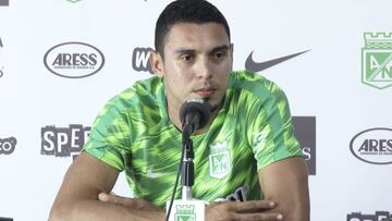 Bocanegra en rueda de prensa antes del cl&aacute;sico