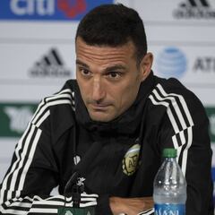 Scaloni: 'El césped lo pusieron hace dos días, será complicado'