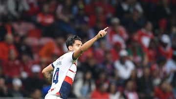Momento en que Ricardo Marín festeja el gol 4 mil de Chivas en la Liga MX.