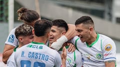 Un club deja atrás polémica salida del DT y sorprende ahora con tres fichajes