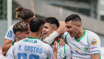 Un club deja atrás polémica salida del DT y sorprende ahora con tres fichajes