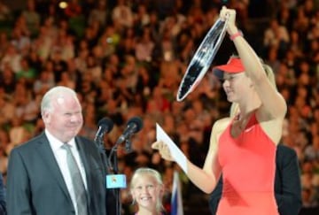 Serena Williams se quedó con el 19° título grande de su carrera, tras vencer a Maria Sharapova.