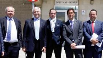 <b>PLENO. </b>Acudieron todos los consejeros: González, Bedoya, Pernía, Montalvo, Velado, Gilarranz, Rodríguez y el Director Financiero David Puebla.