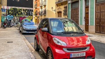 Un jubilado lleva 20 años aparcando en la puerta de su casa y ahora el Ayuntamiento le dice que tiene que pagar