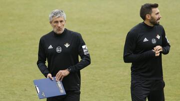 El Betis mima a Tello, que es duda ante el Espanyol