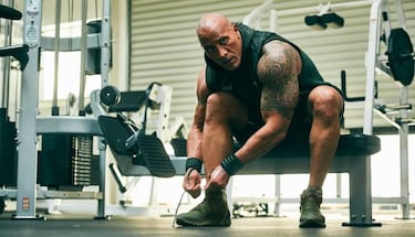 Dwayne Johnson presenta su nueva coleccin de ropa de entrenamiento