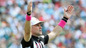 El referee de la NFL, Clete Blakeman, será el encargado de dirigir la Super Bowl.