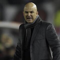 DT de Libertad: "Tenemos que cortar los circuitos de Santa Fe"