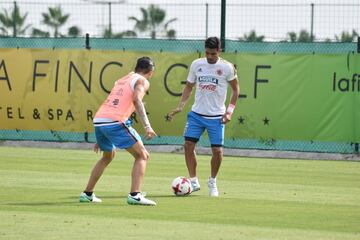 Práctica con balón del equipo colombiano en La Finca Golf, antes del viaje a Madrid para el partido amistoso del martes 13 de junio ante Camerún.