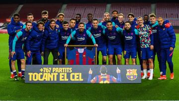 La plantilla del Bar?a se despide de Messi: Busquets, Jordi Alba, Depay, Griezmann, Luis Su¨¢rez...