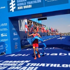Un Mario Mola enorme gana en Abu Dabi con Alarza tercero